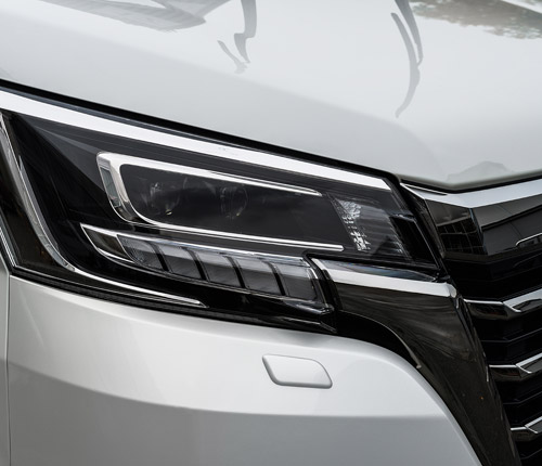 Изображение на странице Lexus 001-feature_500x430_tcm-3020-1785040.jpg