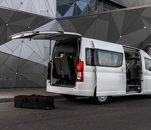 Изображение на странице Lexus spaciousness-and-convenience_500x430_tcm-3020-1696090.jpg